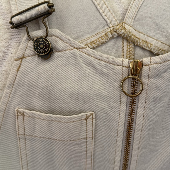 We the Free, Free People cream shorts overalls - Picture 2 of 5